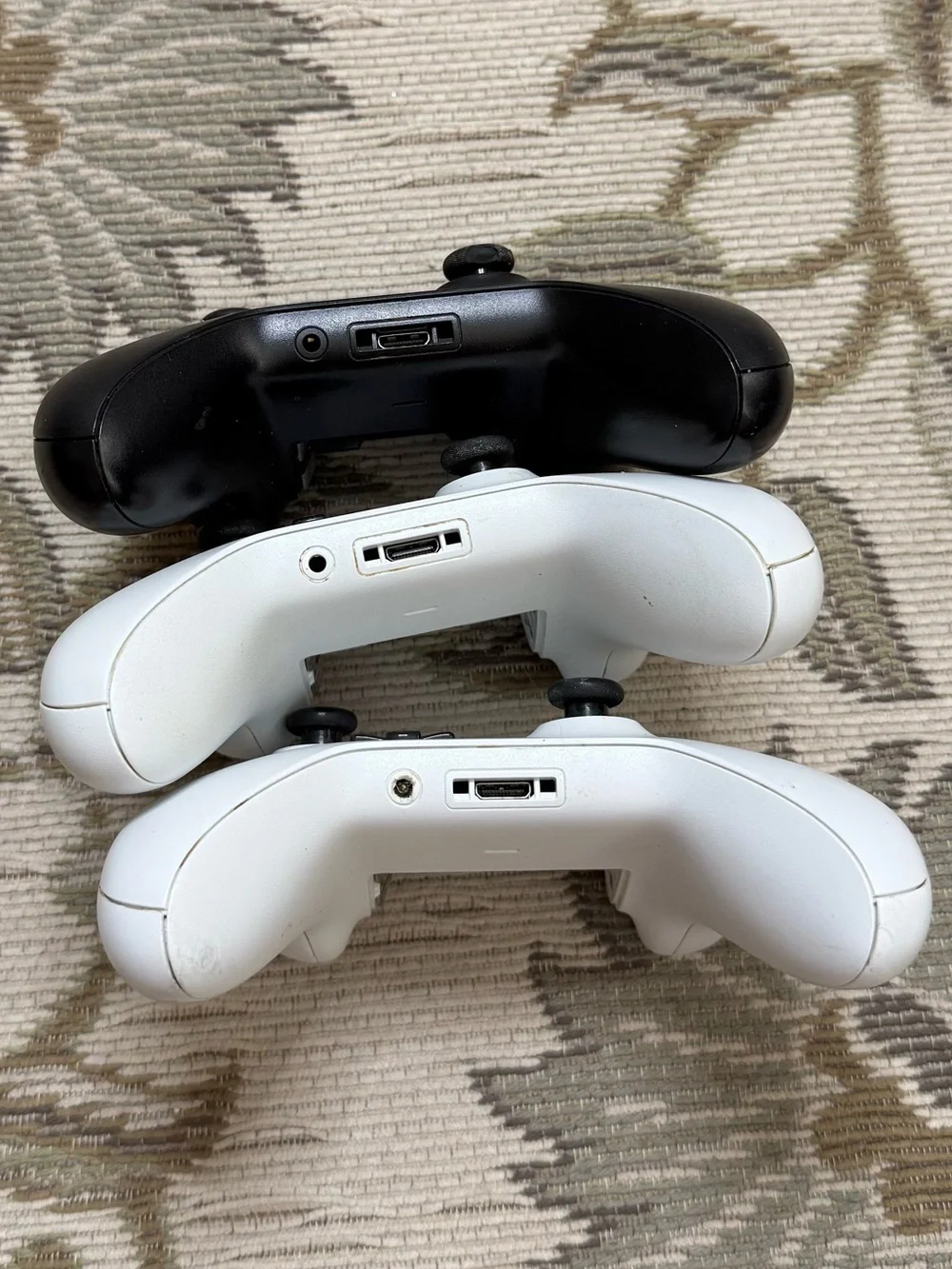 3 Untested Xbox One Controller Wireless Lot Bundle - Picture 4 of 7